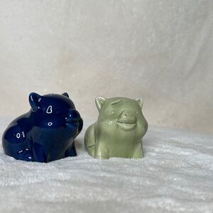 Pig Salt & Pepper Shaker Set - Navy Blue and Green Adorable Farmhouse Spring NWT